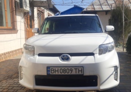 Продам  Toyota Scion в идеальном состоянии