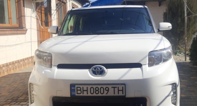 Продам  Toyota Scion в идеальном состоянии